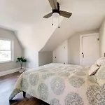 Bright Pittsburgh Apt, Walk To Grandview Ave!
